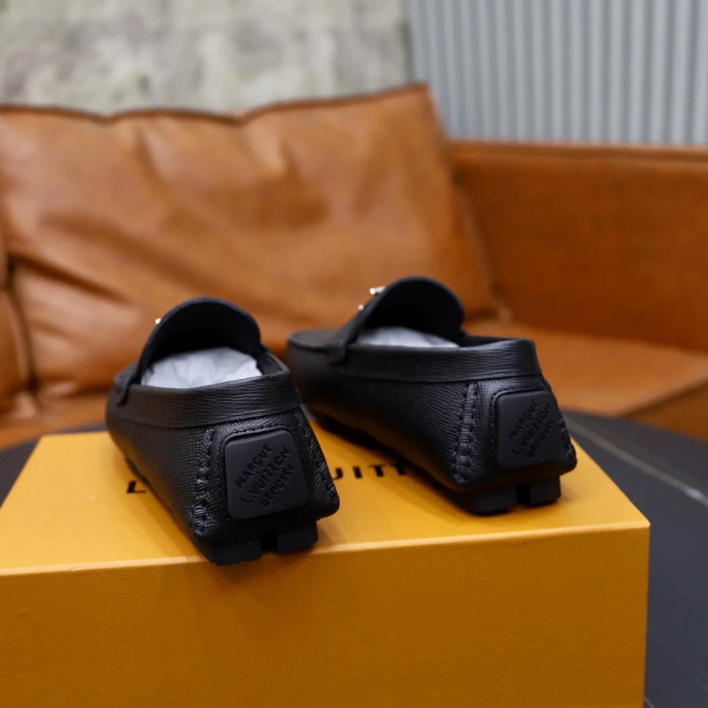 Ex-factory price: 480💰【LV】Louis Vuitton ⚠️High-end men’s driving and pedal series ⚠️38-44 (customized for 45) ⚠️All original cowhide leather! Thick and soft! Made entirely of calfskin lining! Rubber sheet anti-slip beanie sole! Three-dimensional package technology! Fashionable and classic! Handicrafts! Original high quality! Feel free to compare!